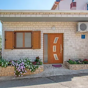https://studio-apartment-raspar.pula-hotels.org